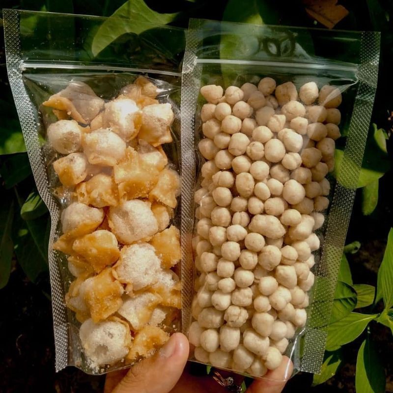 

siomay kering, cuanki tahu, cuanki lidah, sukro cikur, cabe bubuk, atom bulan / TOPING BASO ACI