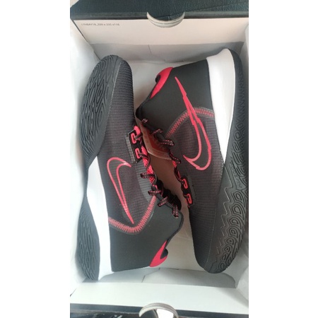 Kyrie Flytrap 4 bred