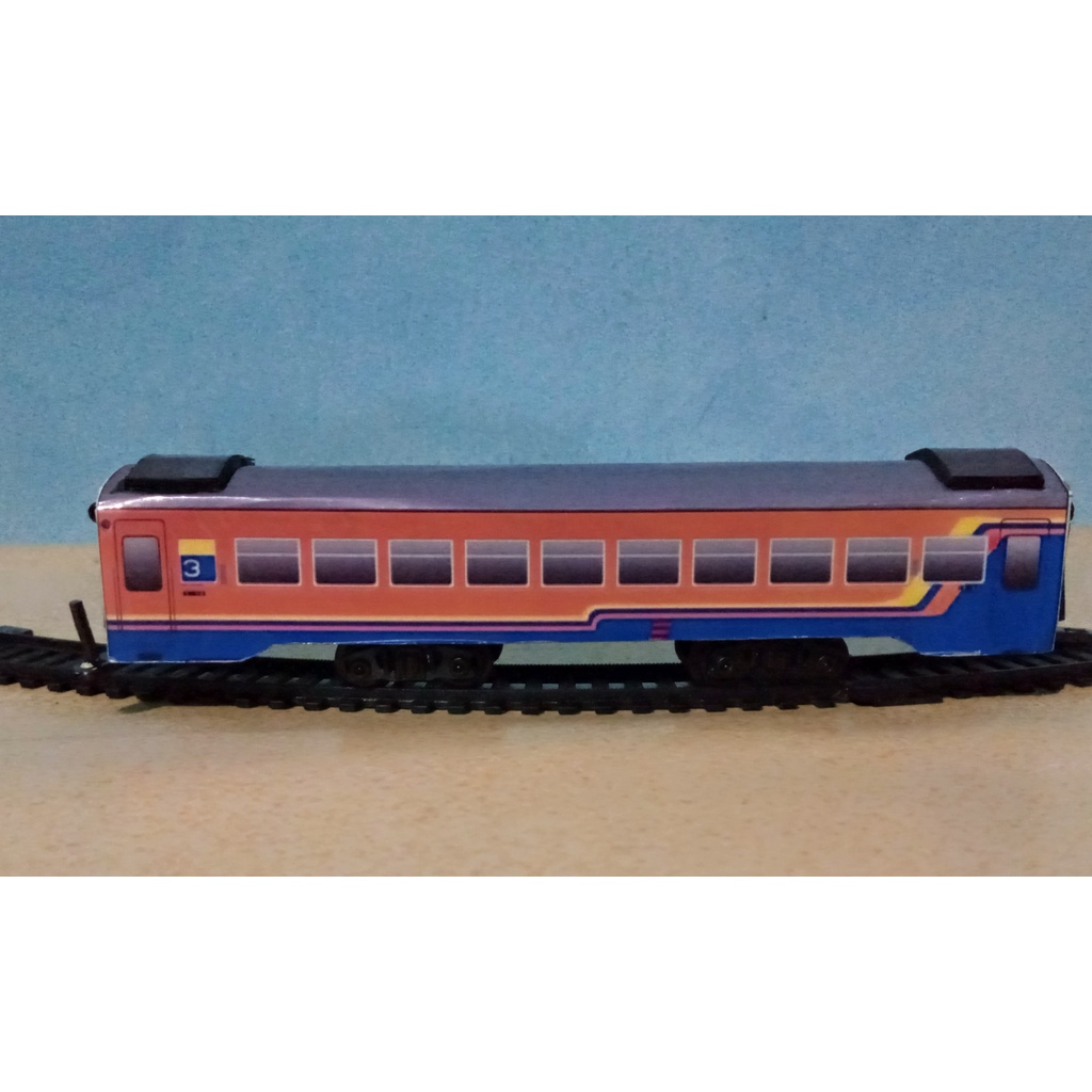 MAINAN GERBONG EKONOMI KERETA API KAI