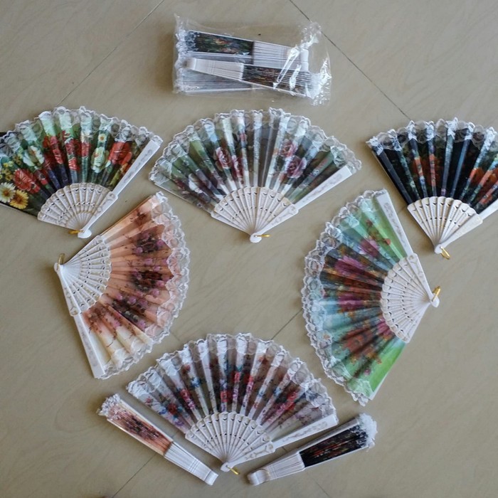 souvenir pernikahan kipas spanyol putih