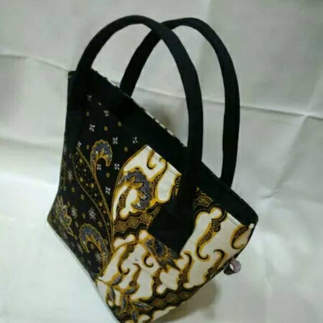 

Tas Cantik Batik Tulis Asli Terlaris