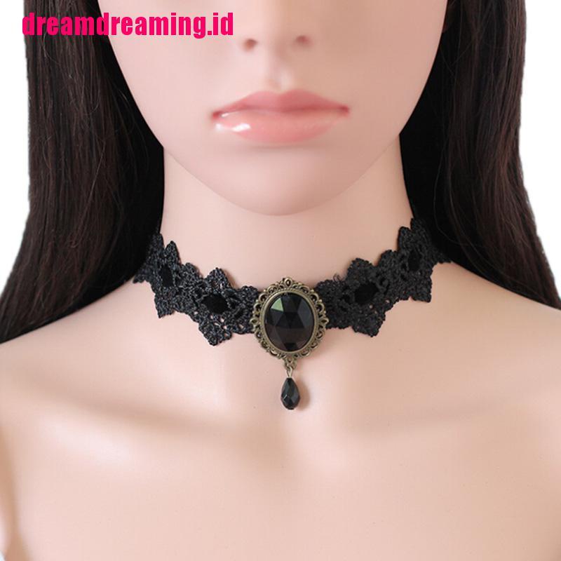 Kalung Choker Bahan Velvet Aksen Renda Warna Hitam Gaya Vintage Gothic