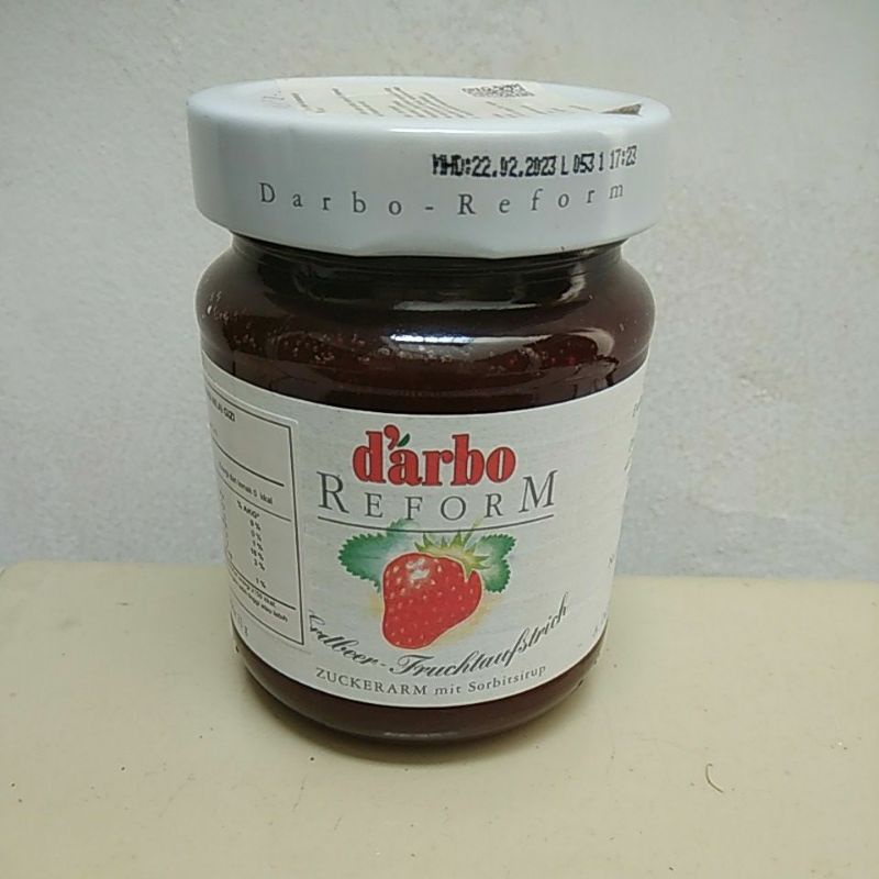 

D'ARBO DARBO Reform Low Sugar Strawberry Preserve Jam 330g