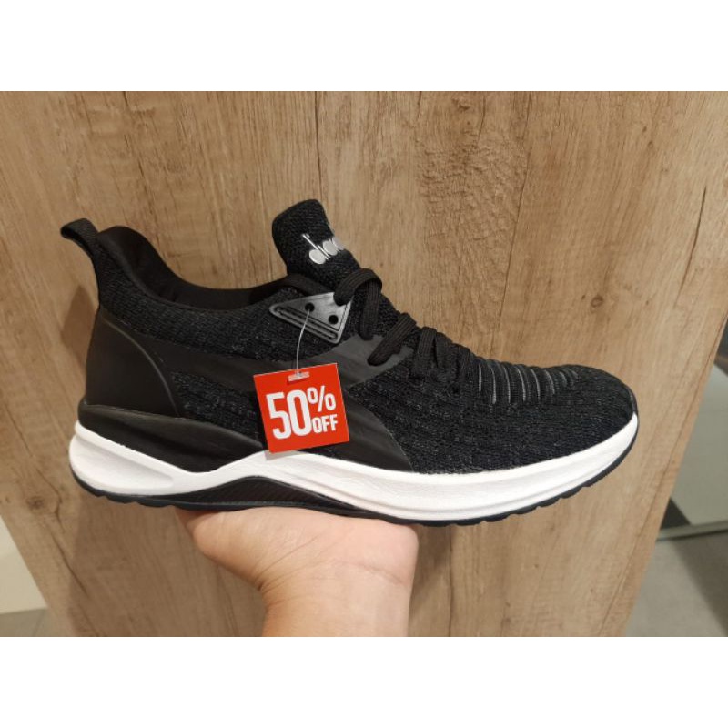 Ori Sale 65% Sepatu Diadora Allesia Hitam