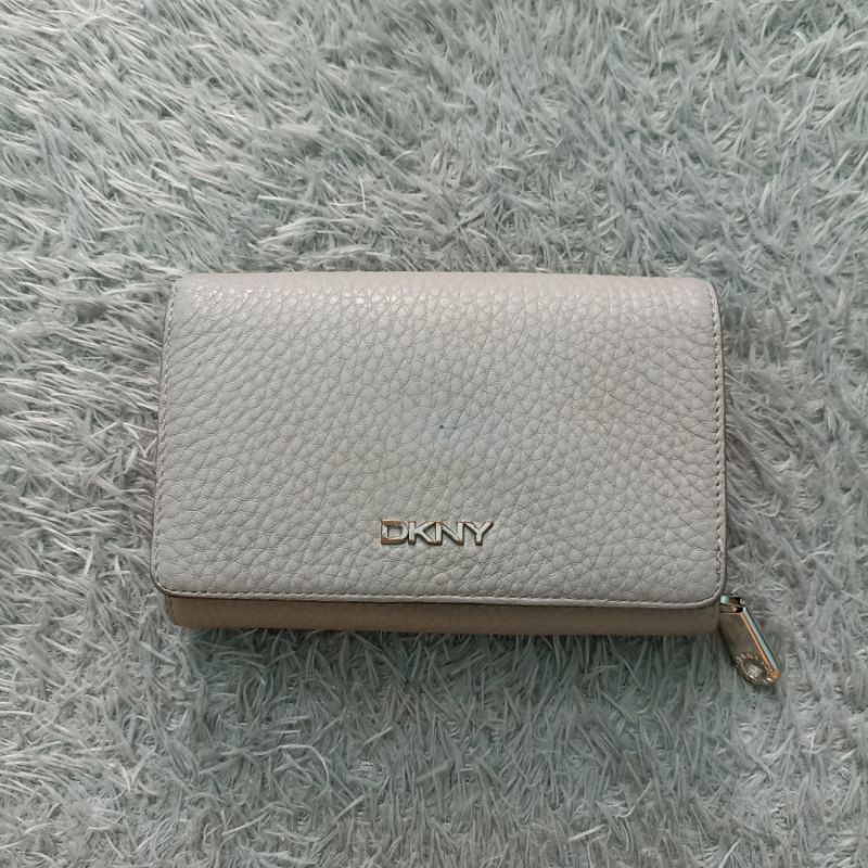 Preloved Dompet DKNY Original