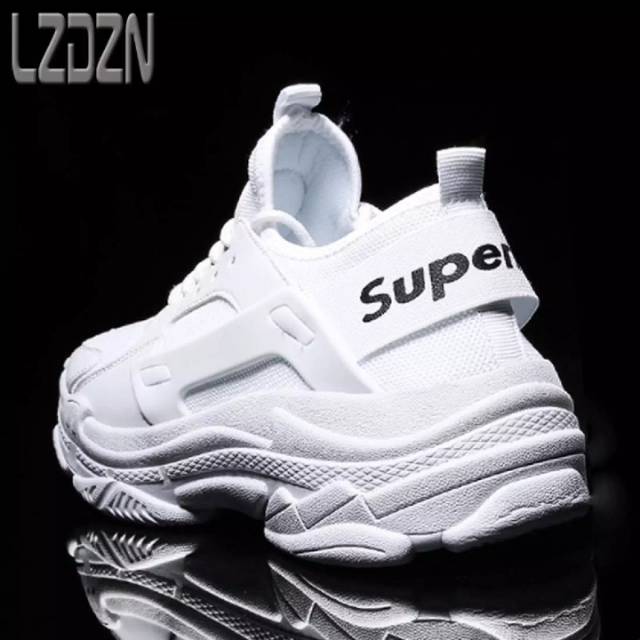 Sepatu Sneaker Superme