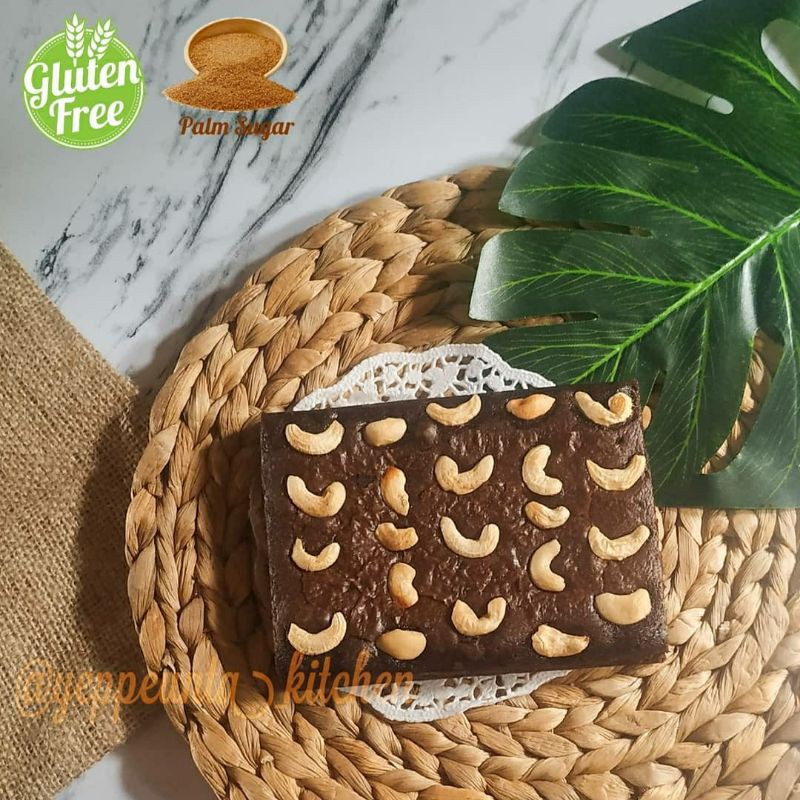 

PREMIUM GLUTEN FREE BROWNIES || LARGE 30x10cm