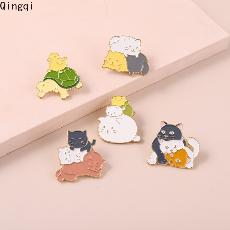 Bros Pin Enamel Bentuk Kucing / Kura-Kura Untuk Aksesoris Fashion Wanita