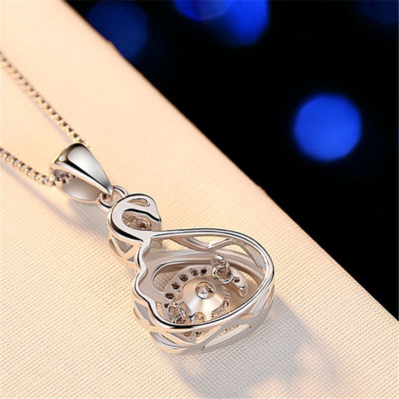 [Ready Stock]Fashion 18K Rose Gold Plated Simple Swan Pendant Necklace