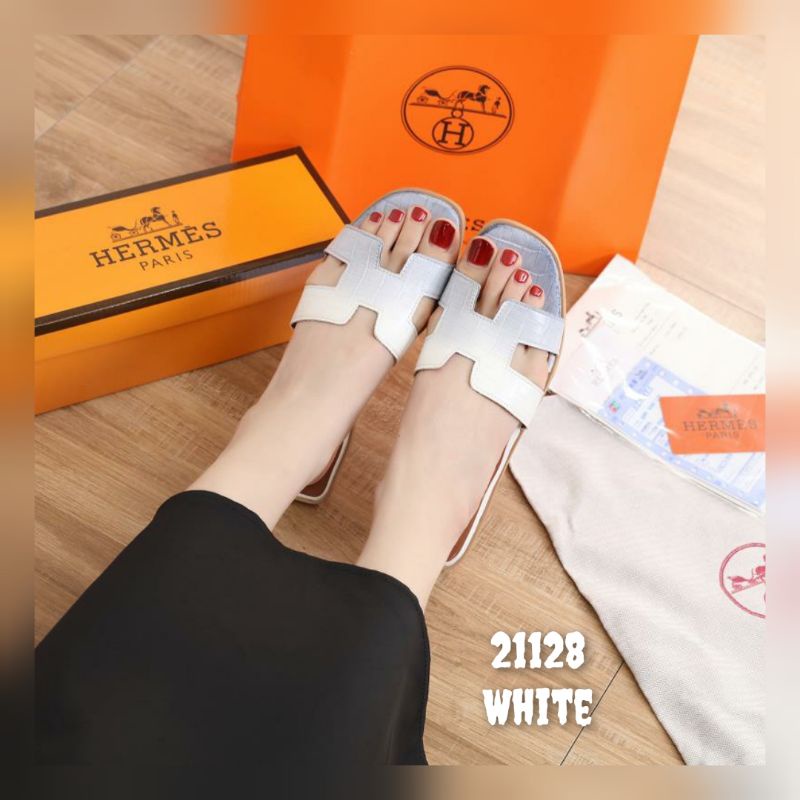 Sendal wanita flat Slop import full EMBOSS +Lengkap paperbagset