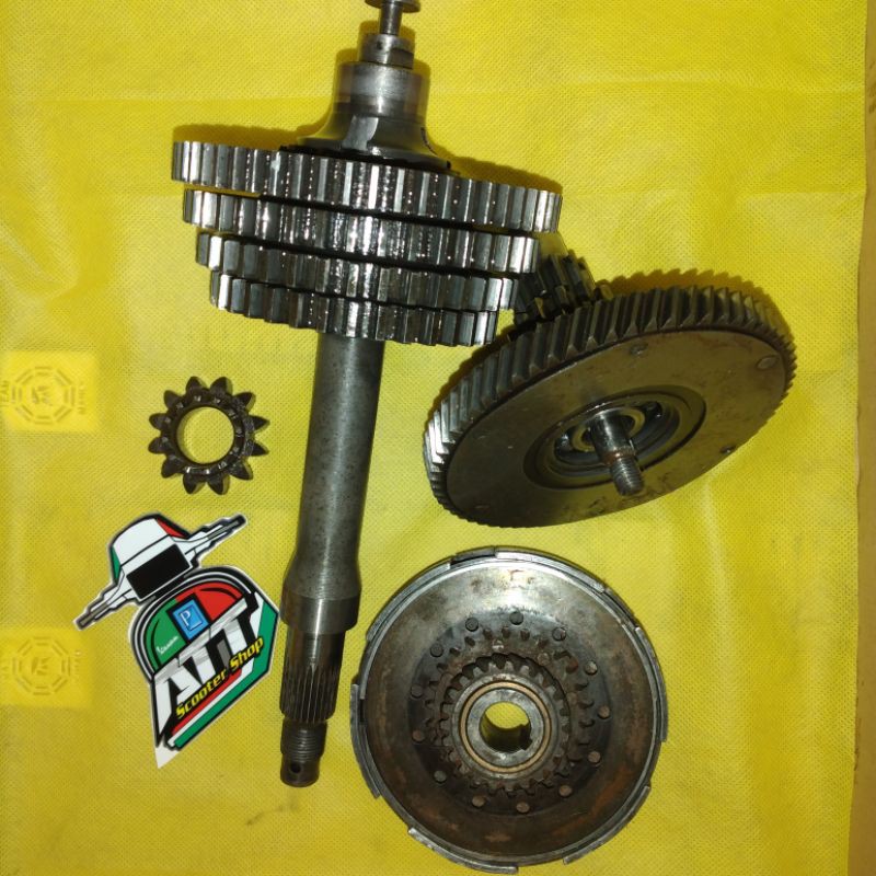 gearset Vespa Strada tahun tua