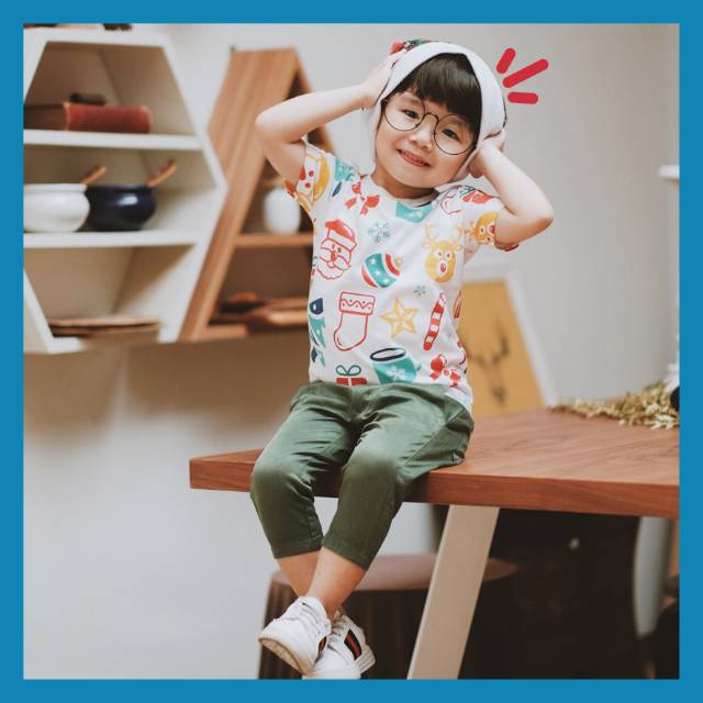 

Pop Kidswear Christmas Tee