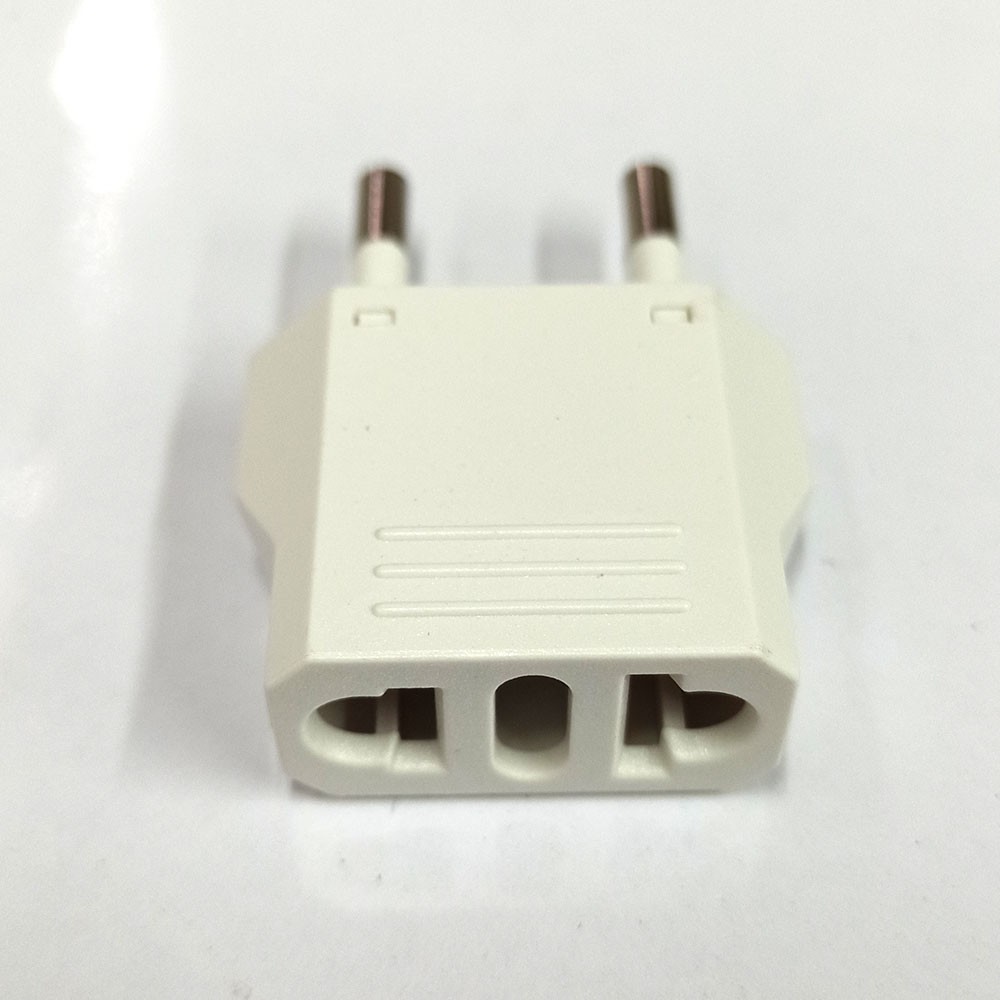 Adapter dan Konverter Travel US ke EU 1 PCS