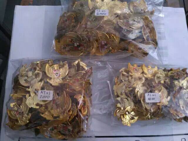 Pin garuda lapis resin eceran harga gorosir