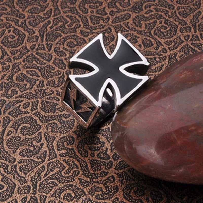 Cincin Biker Gaya Vintage Gothic