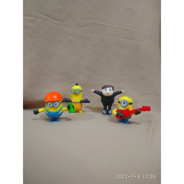 Mainan figur pesanan