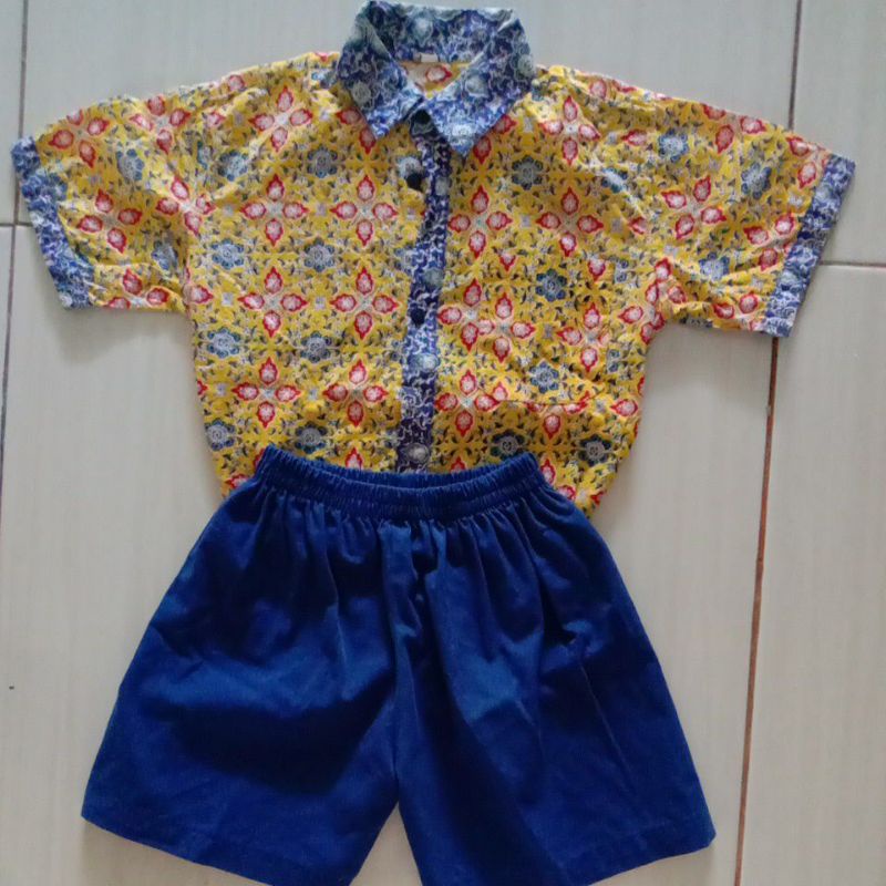 Setelan Baju Seragam TK Kuning Biru