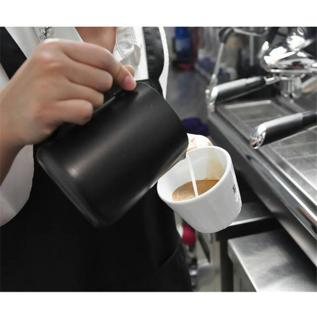 Cangkir Gelas Penghias Espresso Coffee Latte Art Milk Jug Black Series