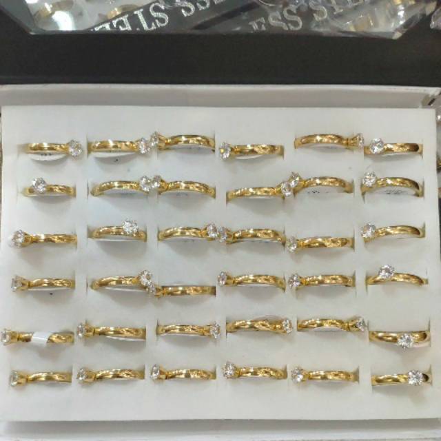 Cincin titanium isi 36pcs wanita diamond