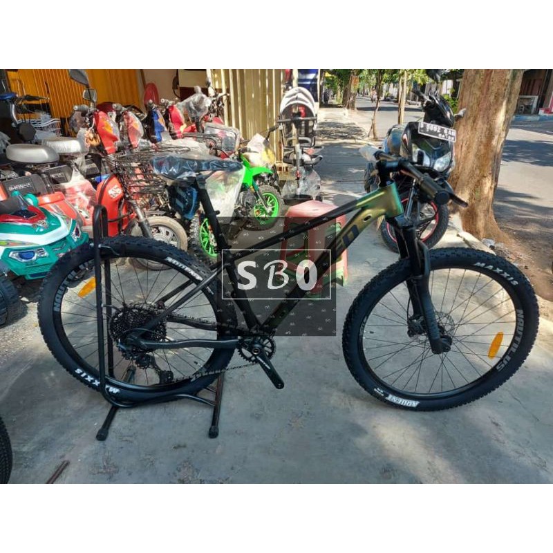 United Clovis 8.10 Free Ongkir Pulau Jawa dan Bali