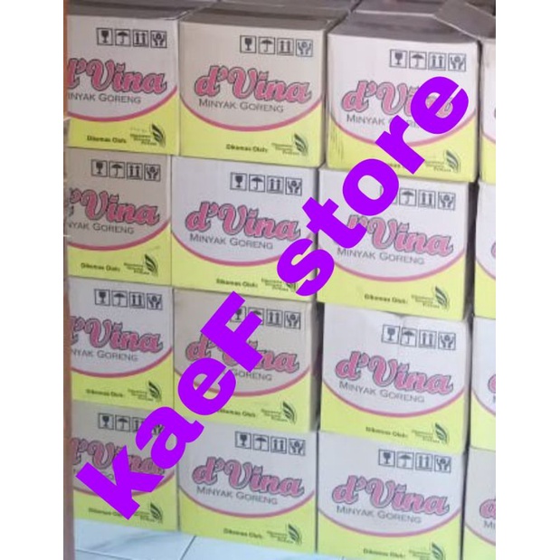 

Minyak goreng botolan 1 dus merk d'Vina 900ml