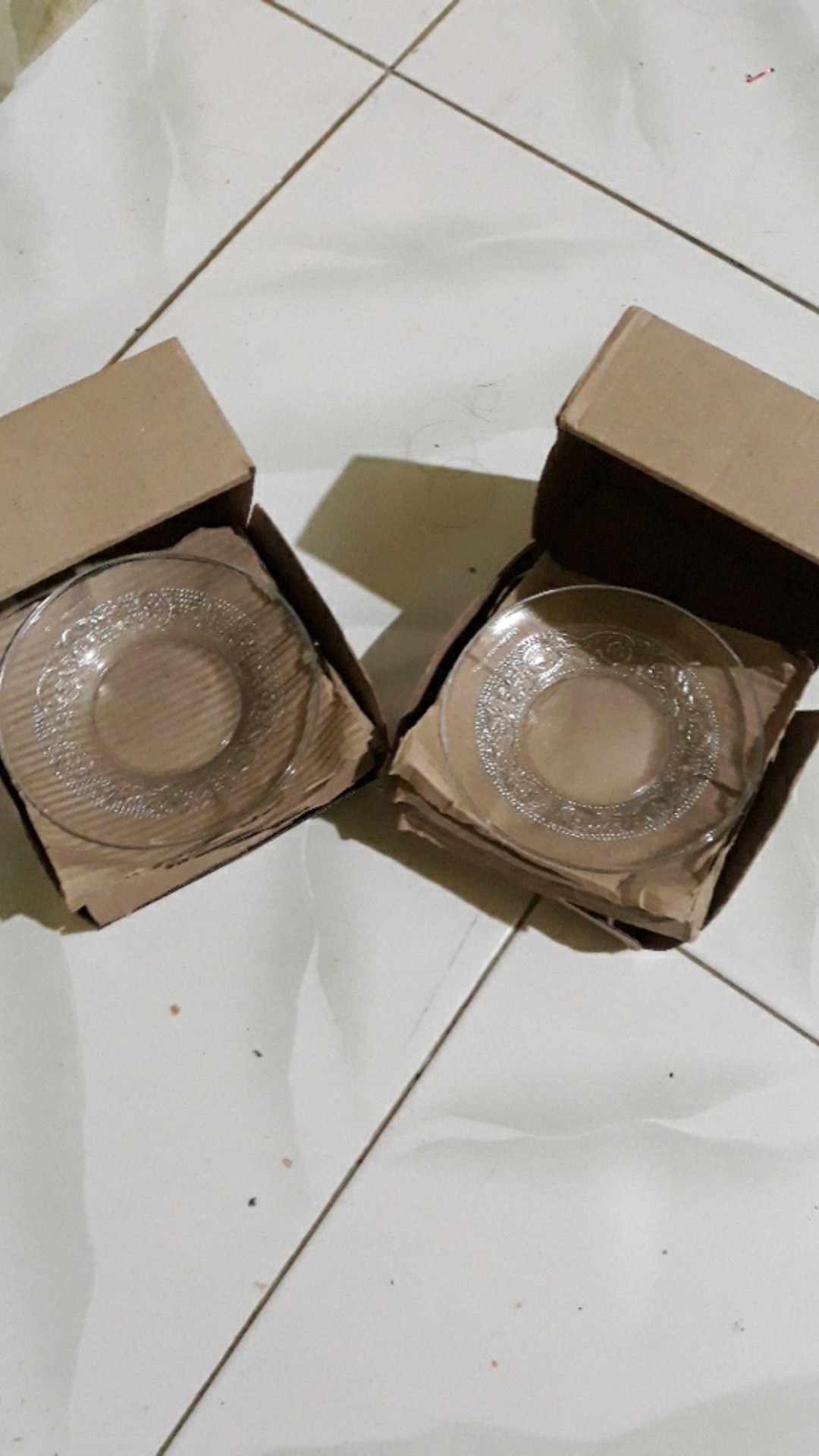 Piring Kue Kaca Motif Timbul 12cm / Piring Tatak Tebal / Tatakan Gelas