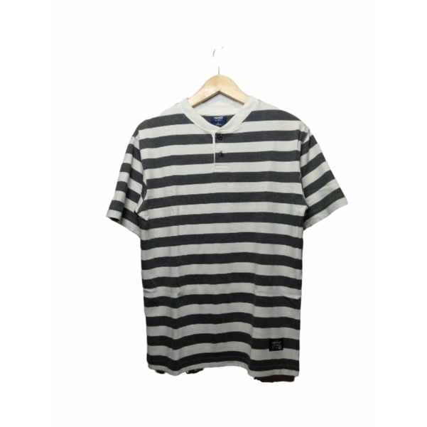 kaos spao motif garis