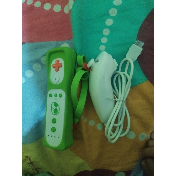 wiimote yoshi + nunchuck