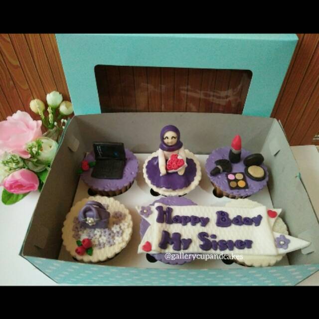 

Birthday Cupcakes Custom