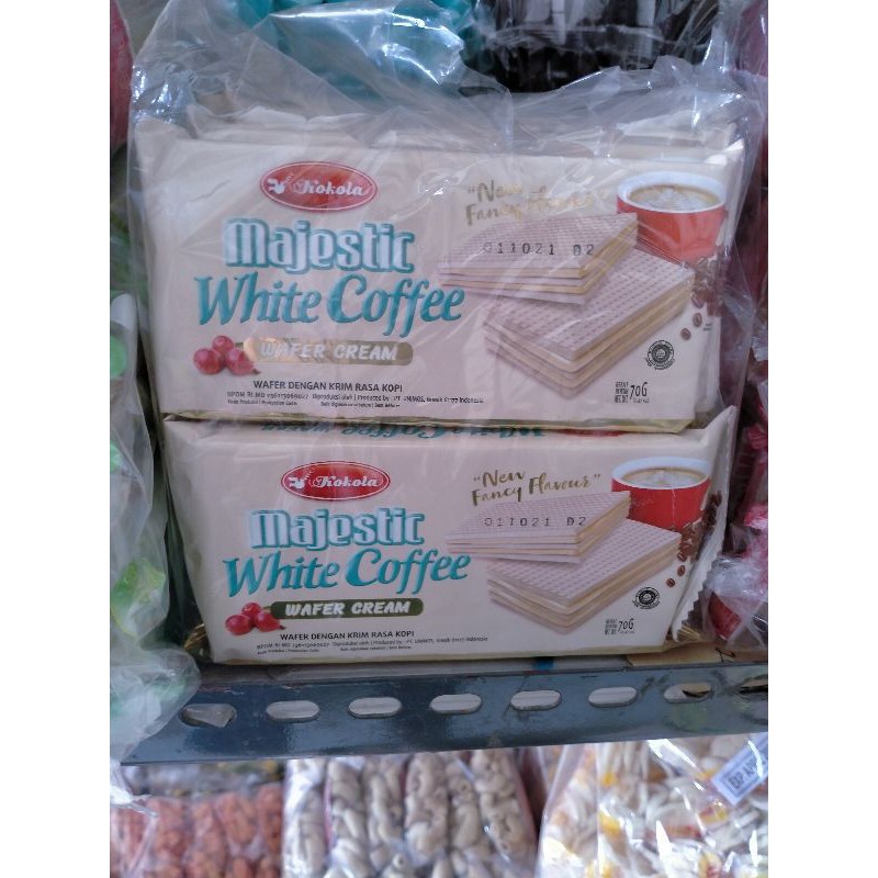 

wafer cream... Kokola majestic white coffe