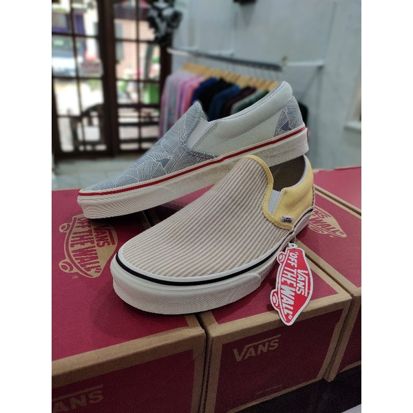 Vans Classic Slip On (Mismatch)
