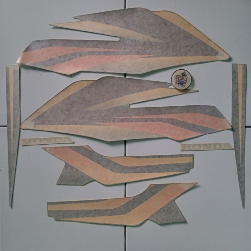 STRIP STRIPING STRIPPING STIKER STICKER LIS POLET DECAL BODY HONDA GL MAX GLMAX NEOTECH NEO TECH TAH