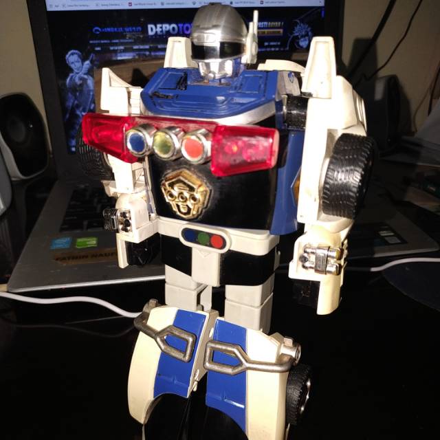 Robot Mainan DX Sirender Robo Racer Megazord Sentai Carranger Power Ranger Turbo