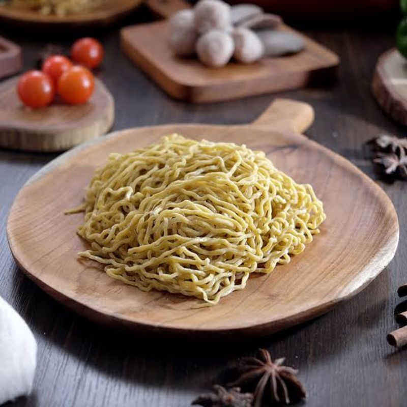 

Mie Mentah / mie keriting original / Bakmi Ayam Keriting Telor Bebek Asli