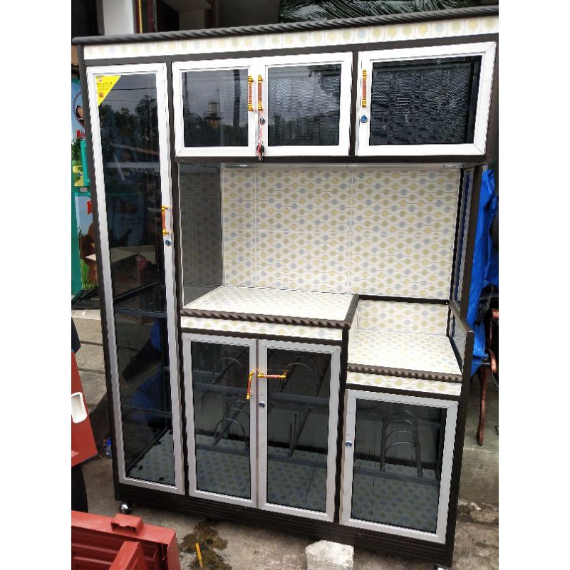 rak piring minimalis pintu 4 almunium holo bulat kaca roda kunci tebal gendong