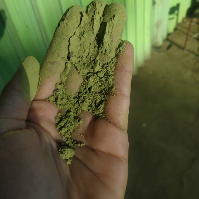 

Green strains