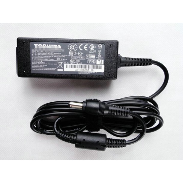 C_  ADAPTOR TOSHIBA 19V 1.58A 5.5x2.5mm ORIGINAL QUALITY + Kabel Power