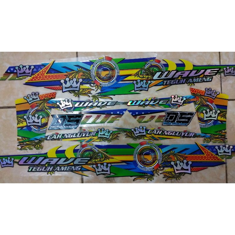 STRIPING TRANSPARAN HOLOGRAM SUPRA X 125 DAN WAVE 125 COSTUM II STRIPING SUPRA X VARIASI