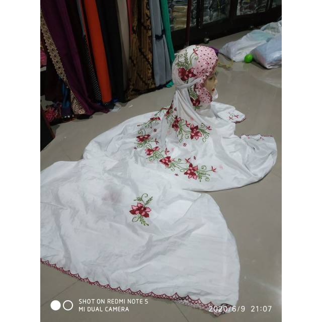 Mukena parasit parasut bordir terusan