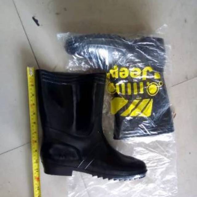 SEPATU BOAT KARET PENDEK / SEPATU KARET HITAM / SEPATU KERJA PROYEK ANTI AIR