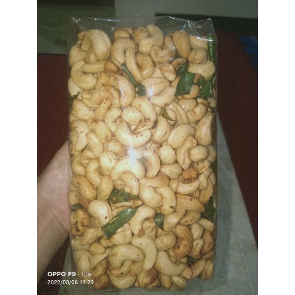 

kacangmetematengdaunjeruk