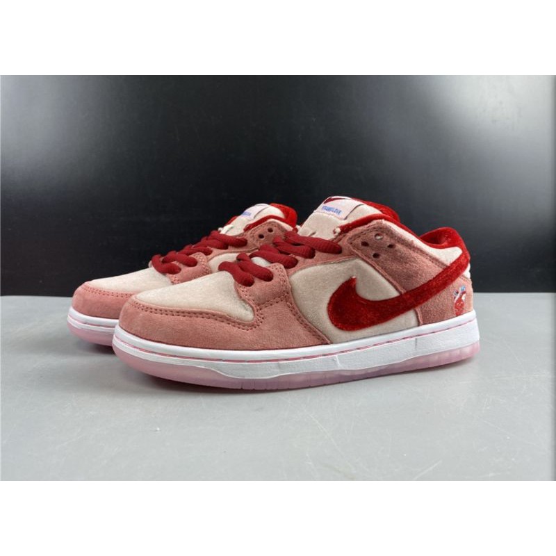 NIKE SB DUNK LOW STRANGELOVE