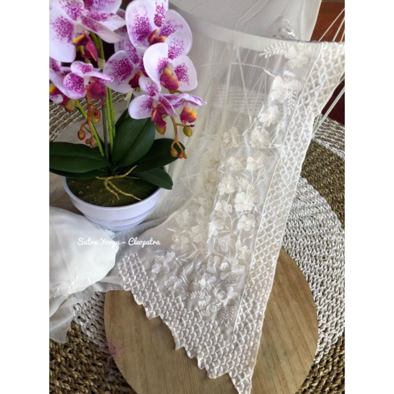 kain Kebaya bordir motif Cleopatra bahan yoryu