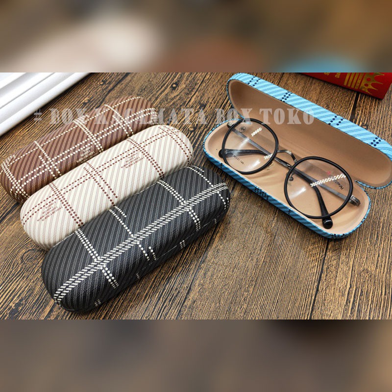 Mushto Box Kacamata / Tempat Kacamata Hard Case Motif Kotak Anti Pecah Terbaru A7
