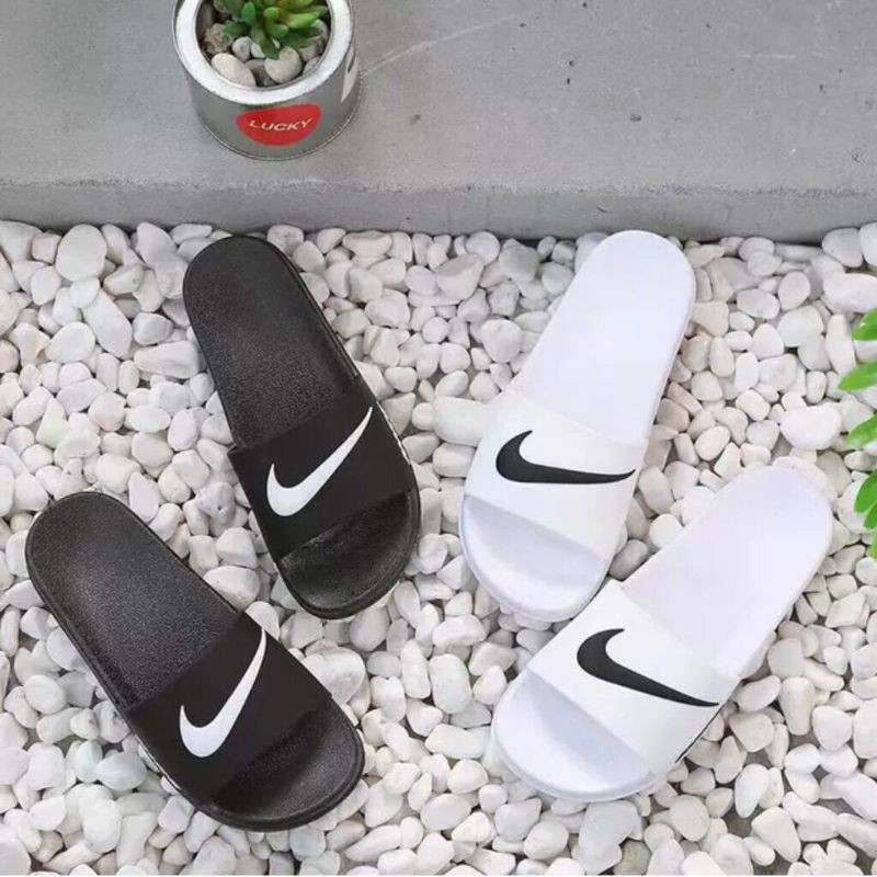 SANDAL SLOP KARET ONLY NIKE