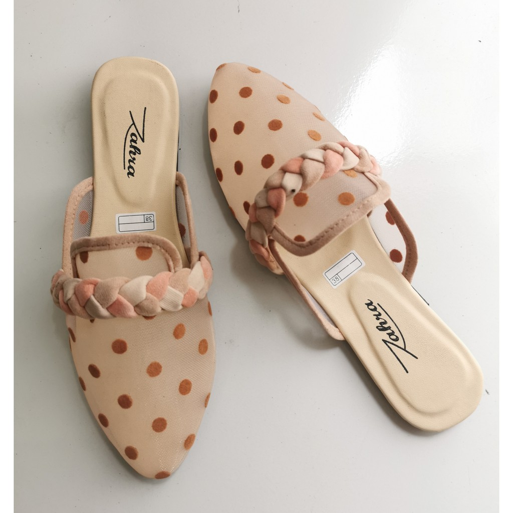 Arlaine- Fiona selop wanita / sandal slop wanita / sandal brukat / sandal slop brukat / sandal kepang / flatshoes polkadot