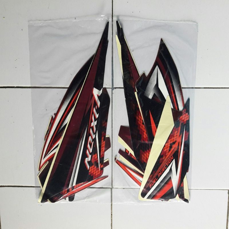 striping sticker standar Vixion 2009 merah