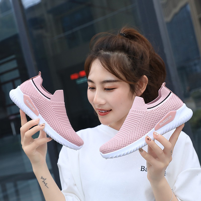 Sepatu  Slip On Wanita Import - Sepatu Santai Terbaru