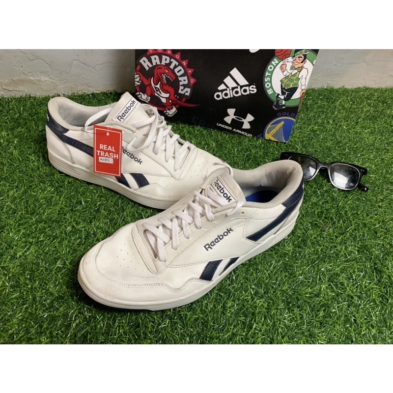 sepatu second rebook