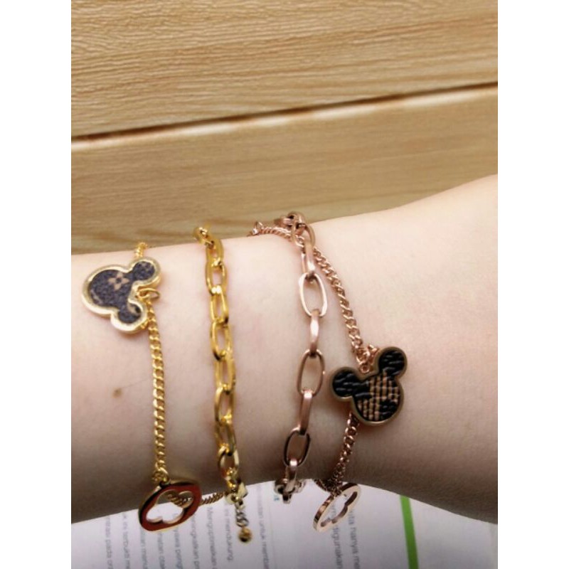 Gelang rantai lv / gelang titanium lv mickey / gelang rantai titanium lv mickey / gelang 2 layer